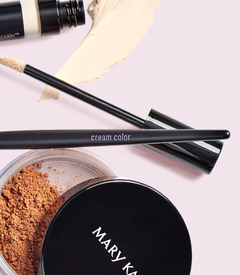 Mary Kay Perfecting Concealer and Silky Setting Powder with the Cream Color Brush