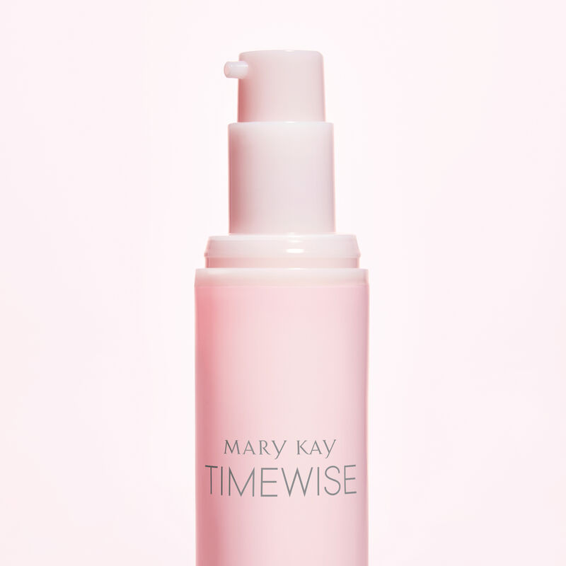 Product closeup highlighting applicator pump