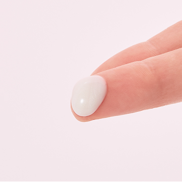 Mary Kay TimeWise Replenishing Serum C+E product on finger